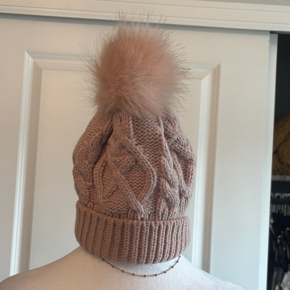 west loop Rose Cable-Knit Pom Beanie